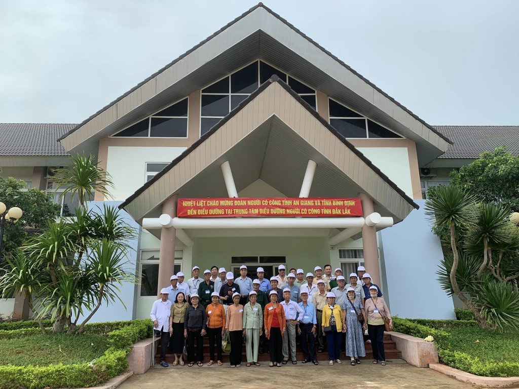 Đoàn Người có công tỉnh An Giang và Bình Định về Điều dưỡng tại Đắk Lắk từ ngày 08 -12/5/2023.