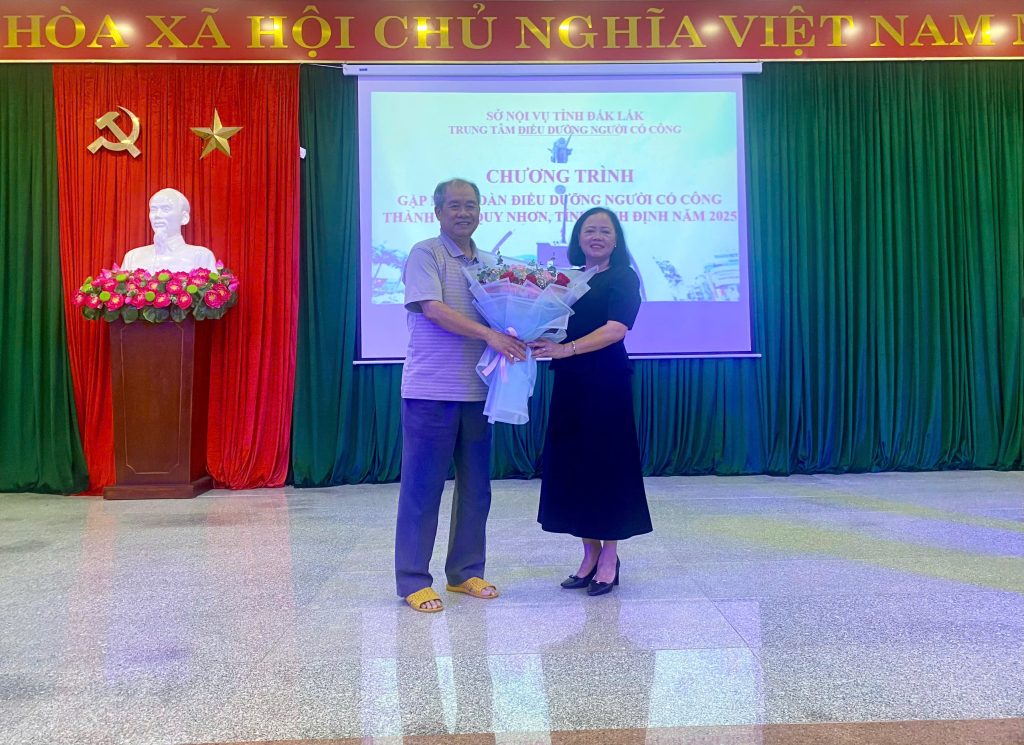 TRUNG TÂM ĐIỀU DƯỠNG NGƯỜI CÓ CÔNG TỈNH ĐẮK LẮK ĐÓN TIẾP VÀ TỔ CHỨC ĐIỀU DƯỠNG NGƯỜI CÓ CÔNG VỚI CÁCH MẠNG THÀNH PHỐ QUY NHƠN, TỈNH BÌNH ĐỊNH (ĐỢT 2)