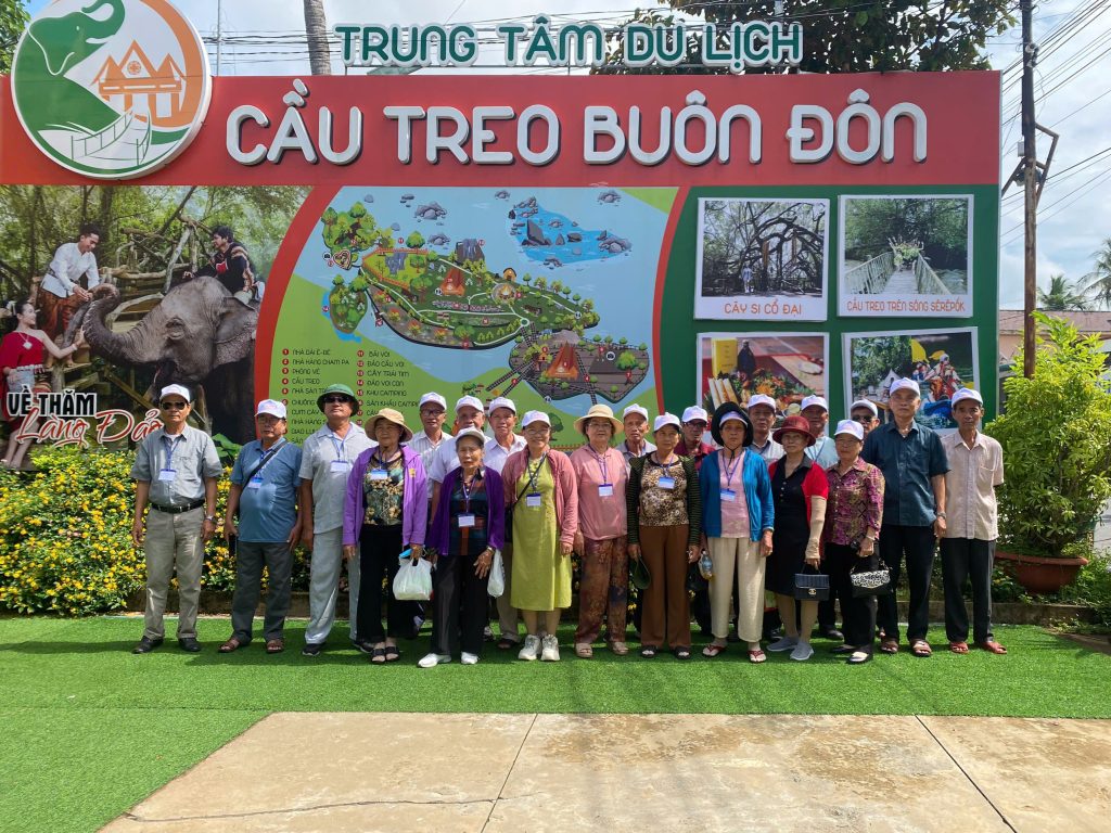 TRUNG TÂM ĐIỀU DƯỠNG NGƯỜI CÓ CÔNG TỈNH ĐẮK LẮK ĐÓN TIẾP VÀ TỔ CHỨC ĐIỀU DƯỠNG NGƯỜI CÓ CÔNG VỚI CÁCH MẠNG HUYỆN HOÀ VANG, THÀNH PHỐ ĐÀ NẴNG