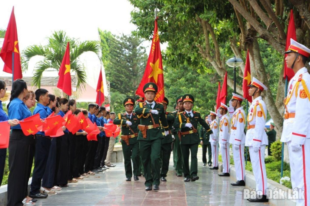 CÔNG TÁC PHỤC VỤ LỄ BÀN GIAO, ĐÓN NHẬN, TRUY ĐIỆU VÀ AN TÁNG HÀI CỐT LIỆT SĨ QUÂN TÌNH NGUYỆN VÀ CHUYÊN GIA VIỆT NAM HY SINH TẠI CAMPUCHIA VỀ NƯỚC