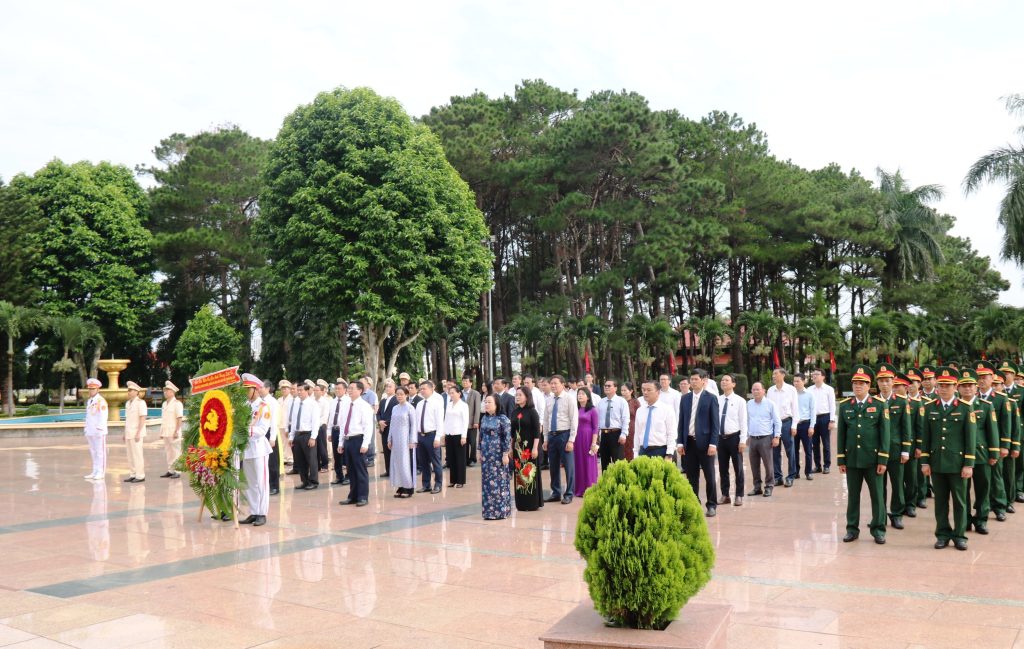 TRUNG TÂM ĐIỀU DƯỠNG NGƯỜI CÓ CÔNG PHỤC VỤ CÁC HOẠT ĐỘNG TẠI NGHĨA TRANG LIỆT SĨ NHÂN DỊP KỶ NIỆM 78 NĂM NGÀY THƯƠNG BINH, LIỆT SĨ (27/7/1947 – 27/7/2025)